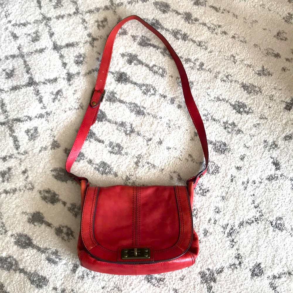 Fossil crossbody saddle bag purse, red leather